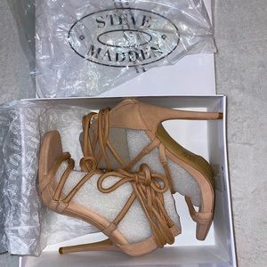 Steve Madden Strapped Heel US Women’s Size 9
